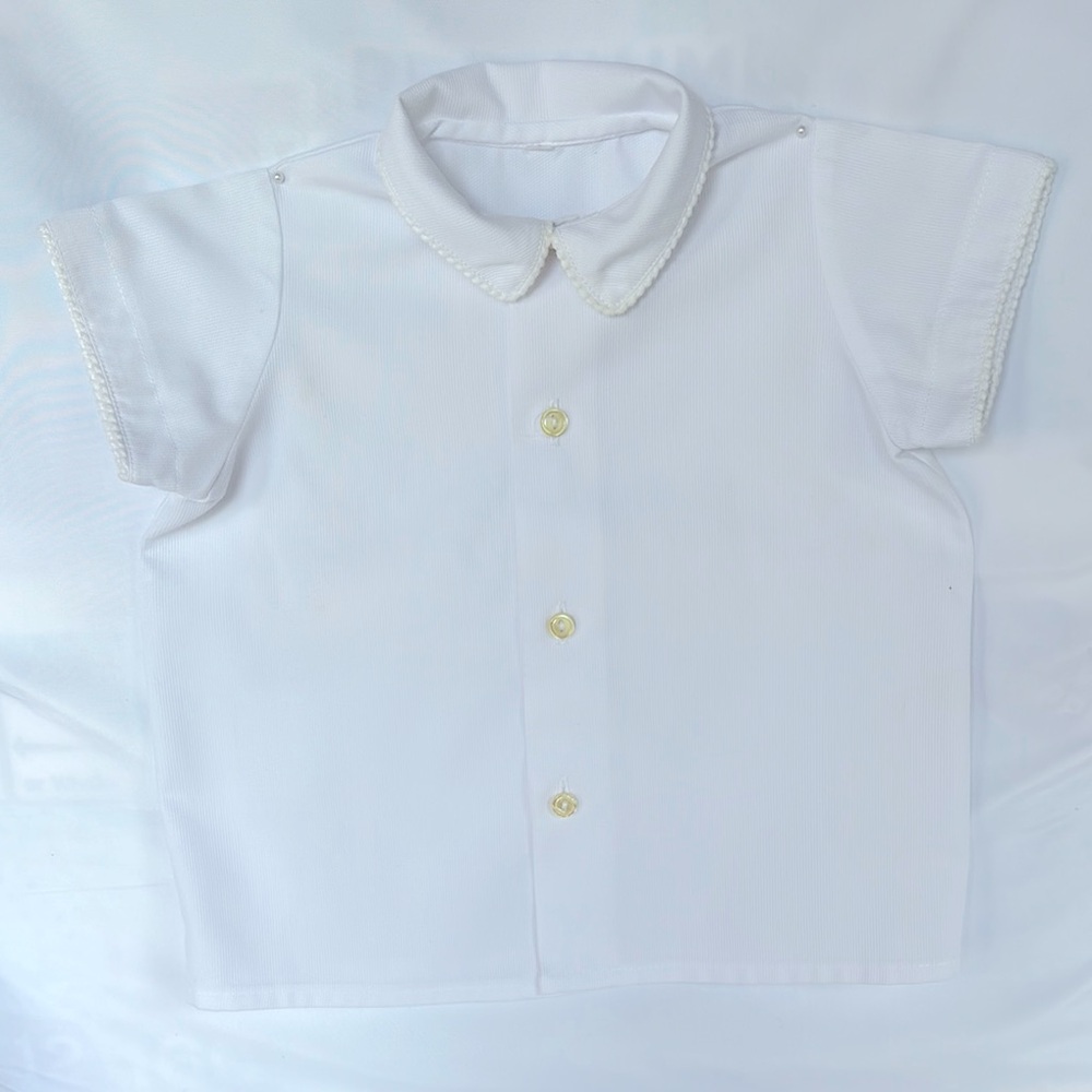 VINTAGE 02 GENTLY WORN VERY CUTE WHITE  SHORT SLEEVE BUTTON-UP SHIRT SIZE 1
